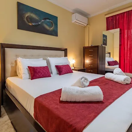 Johnny's Three Bedroom