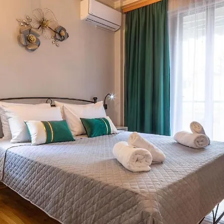 Johnny's Three Bedroom