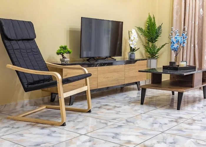 Johnny's Three Bedroom *