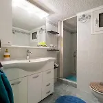 Johnny's Three Bedroom Lägenhet