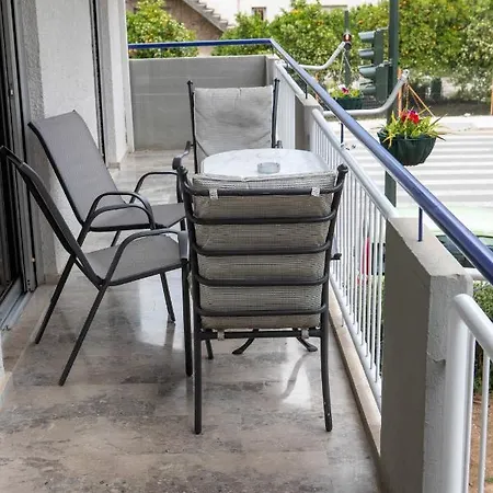 Johnny's Three Bedroom *