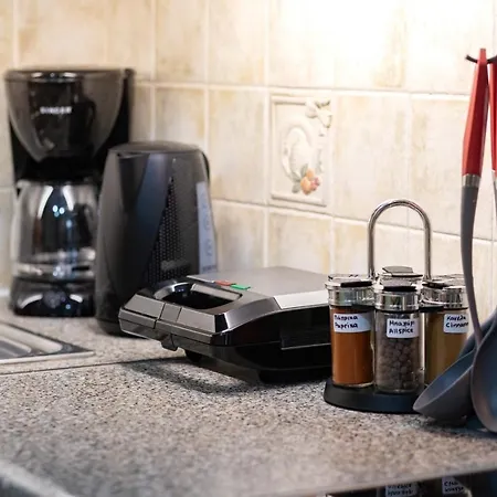 Johnny's Three Bedroom Appartement