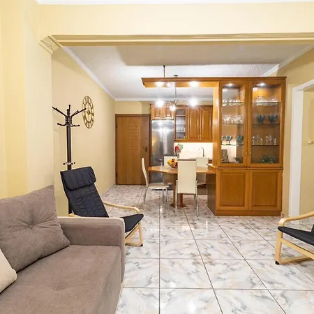 Johnny's Three Bedroom *