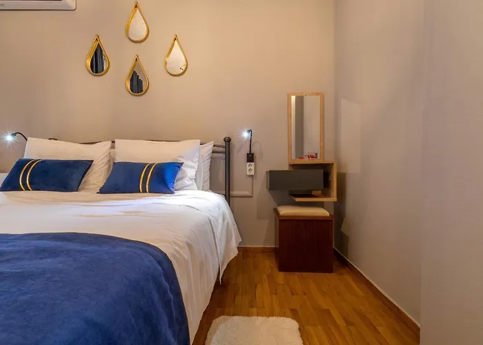 Johnny's Three Bedroom *