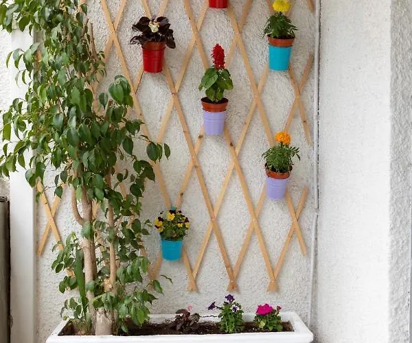 Johnny's Three Bedroom